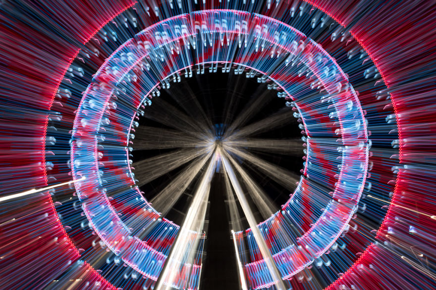 13 Long Exposure Zoom Pictures I Took Of A Ferris Wheel