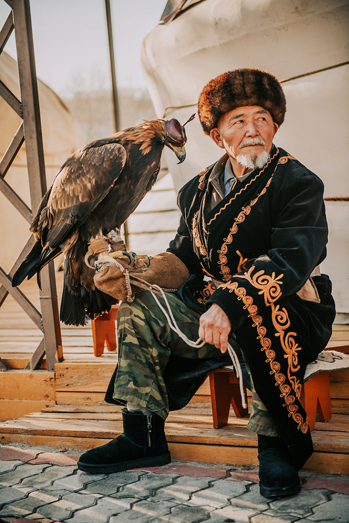 I Captured The Unusual Bond Of The Kazakh Eagle Hunter With