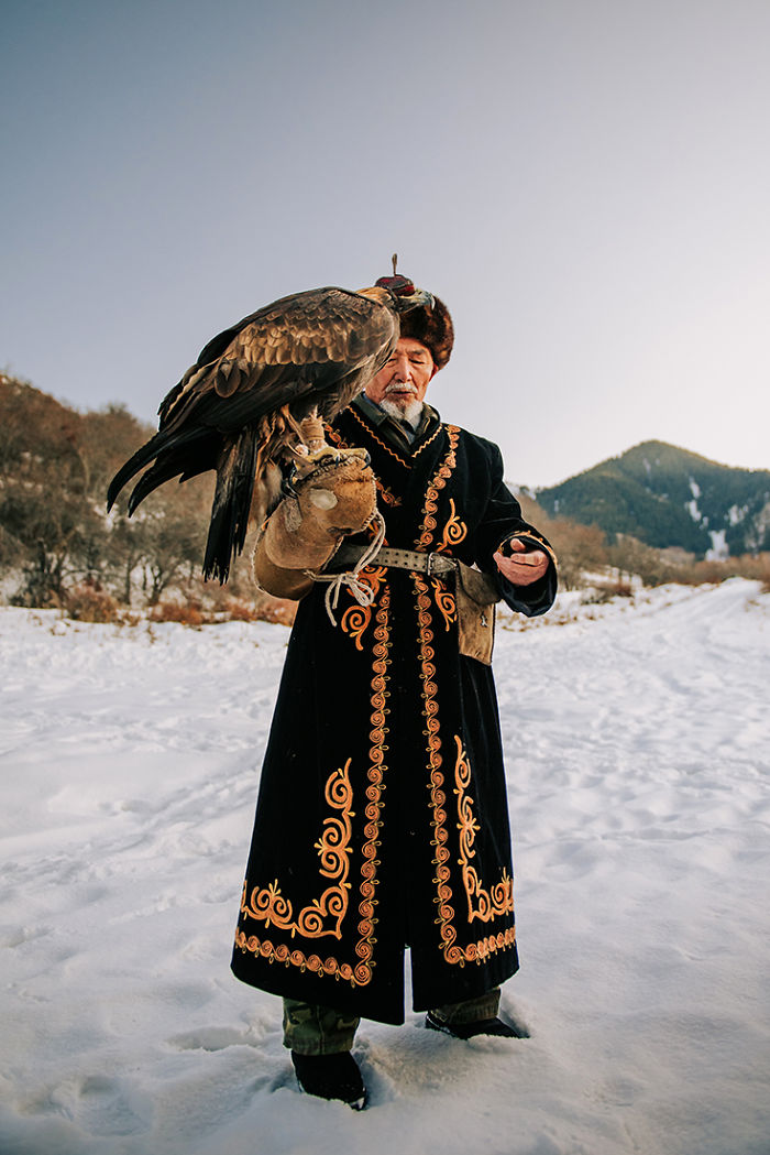 I Captured The Unusual Bond Of The Kazakh Eagle Hunter With His Golden Eagle