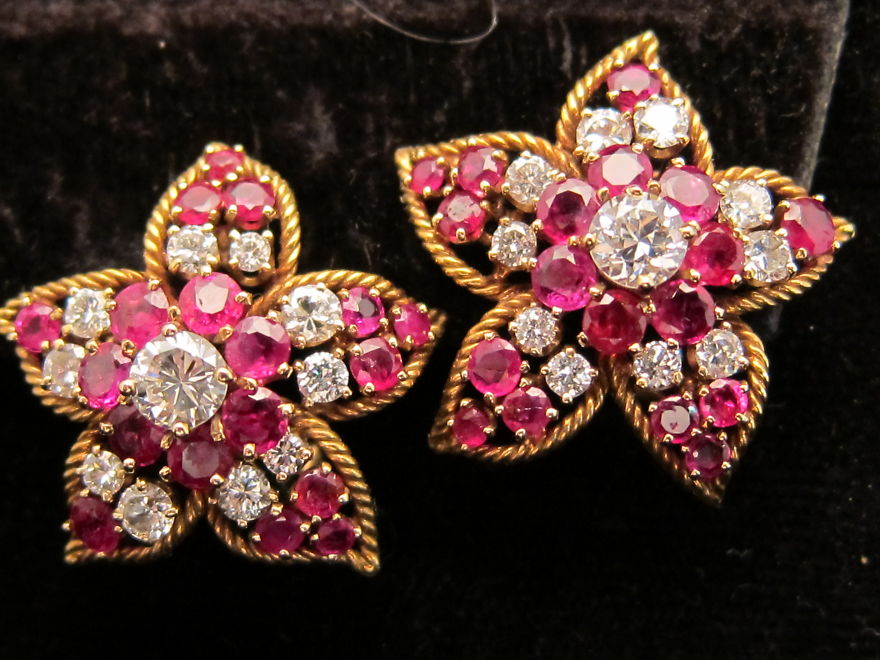 Antique Cameo & Intaglio Jewelry