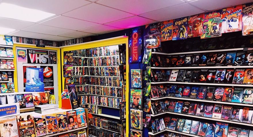 Guy Builds A VHS ‘Store’ In His Basement And It Might Give You Nostalgia (16 Pics)
