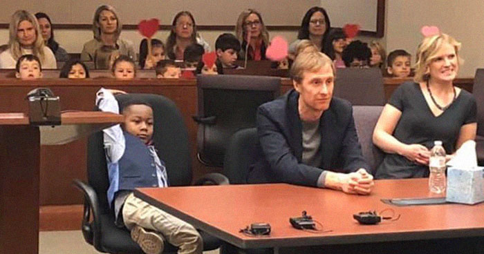 Boy Has His Whole Kindergarten Class At His Adoption Hearing And It’s The Cutest Support Group Ever