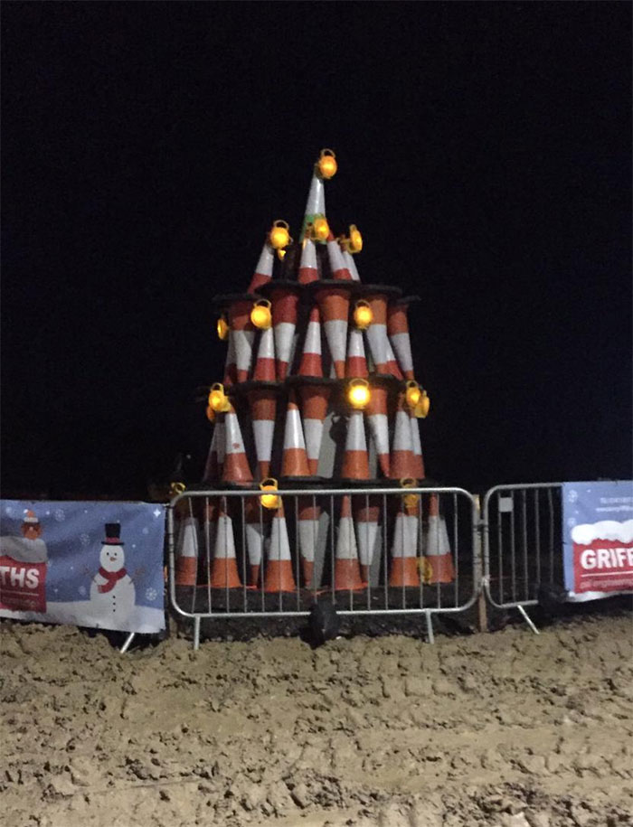 Workers On One Of Yeovil's Busiest Roads Are Trying To Spread A Bit Of Festive Joy By Building Their Own Version Of A Christmas Tree