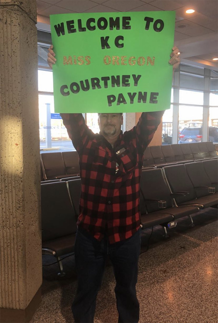 This Dad Makes Hilarious Signs And Costumes Each Time He Goes To Pick His Daughter Up From The Airport