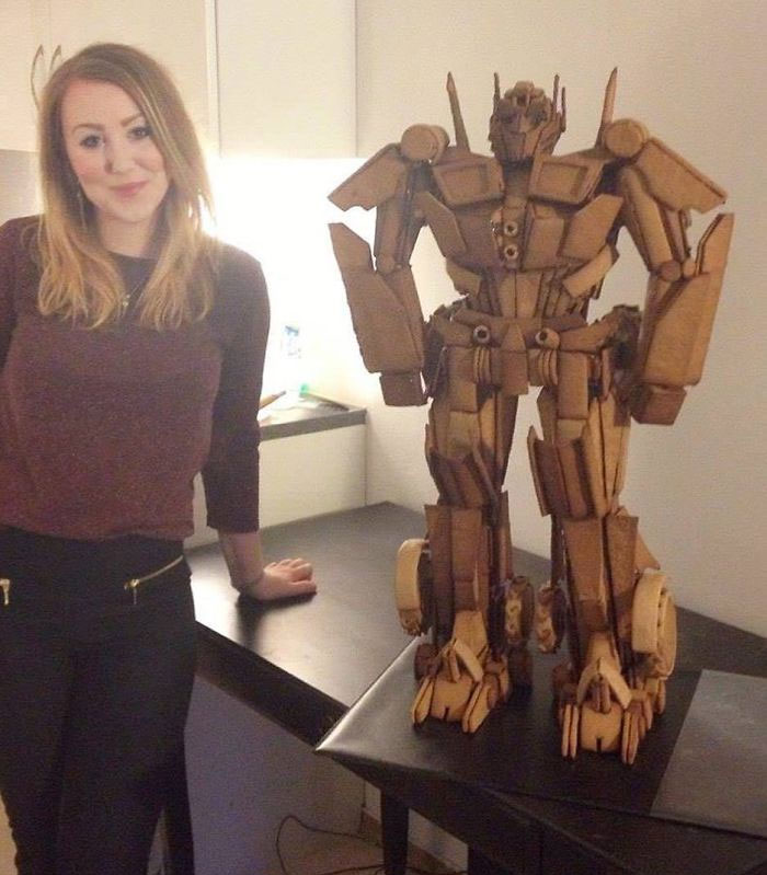 Woman Pushes The Limits And Creates Unbelievable Sculptures Out Of Gingerbread