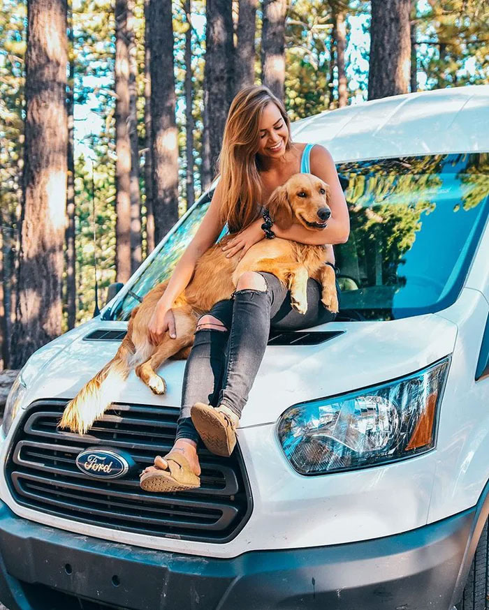 24-Year-Old Dumps Her Boyfriend, Quits Her Job, And Now Is Living The Van Life With Her Dog