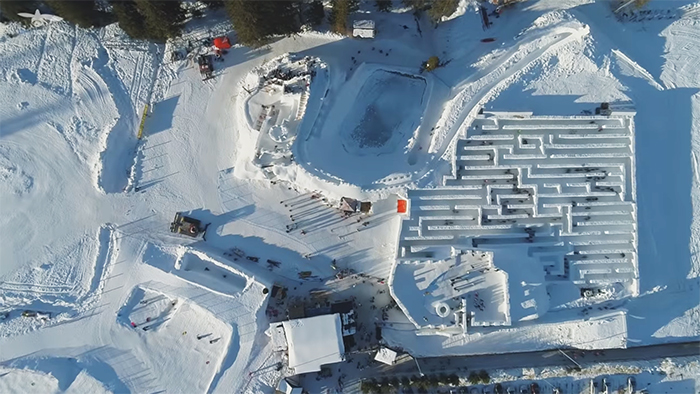 This Snow Labyrinth In Poland Looks Like It's Straight Out Of A Fairytale And It's Larger Than 10 Tennis Courts
