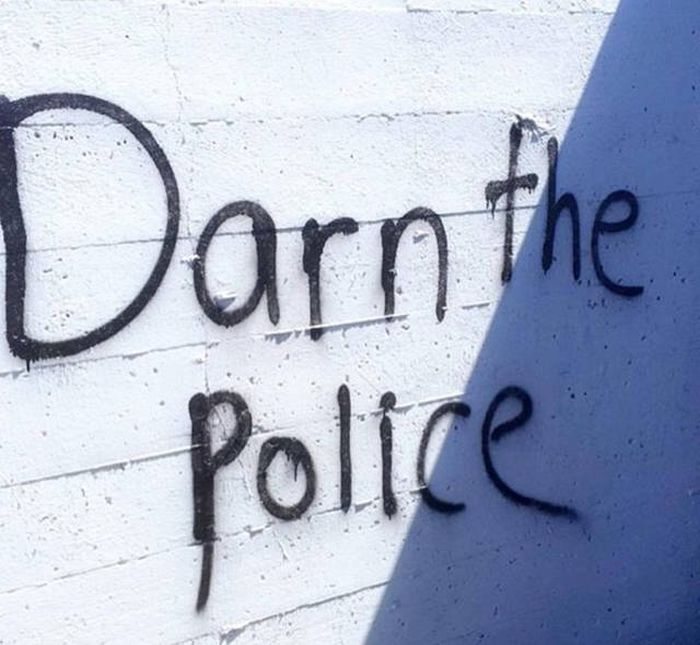 30 Examples Of Hilariously Polite Graffiti
