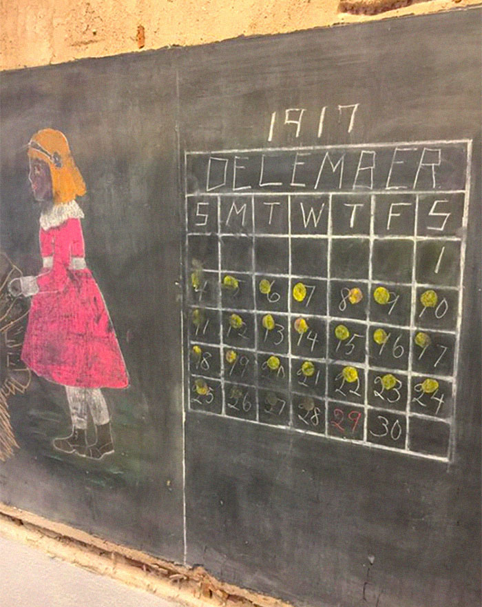 Construction Crew Goes To Renovate A School In Oklahoma City, Discovers Chalkboards Frozen In Time For Over 100 Years