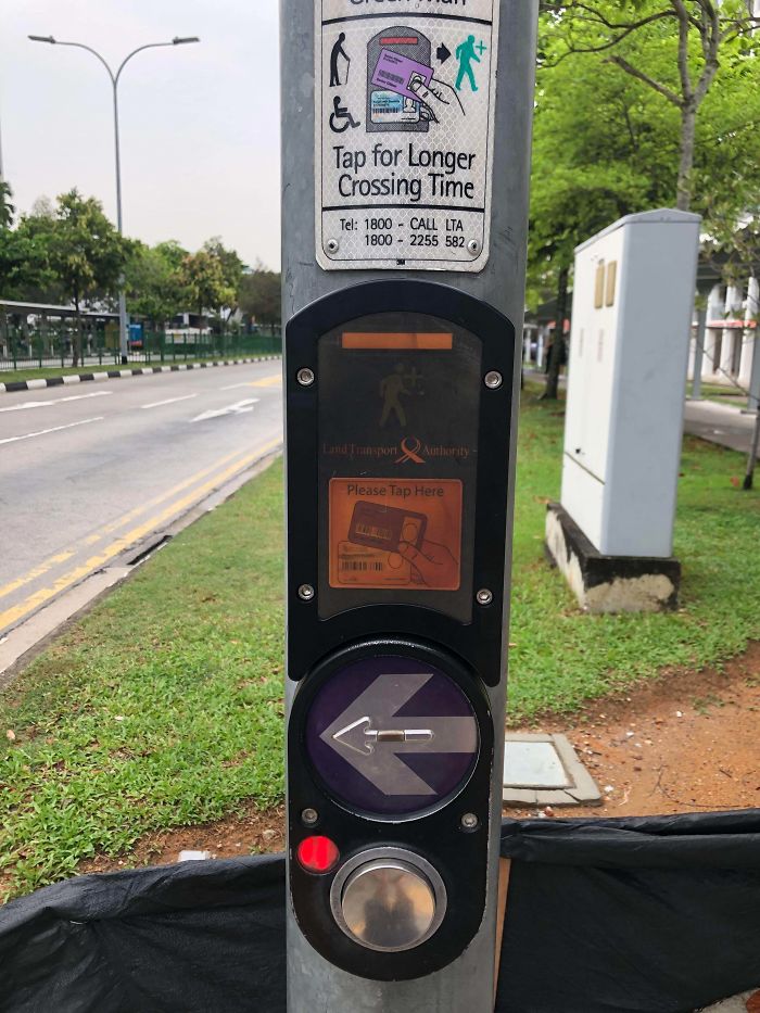 Si eres anciano o discapacitado, en Singapur recibes una tarjeta que te permite más tiempo para cruzar la calle