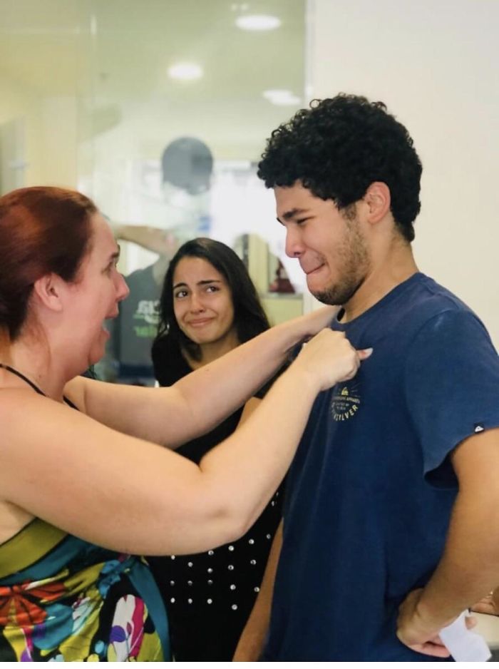 19-Year-Old Guilherme Nobre, With His Mom And Sister Right After He Found Out He’d Passed Brazil’s Famously Difficult University Entrance Exam