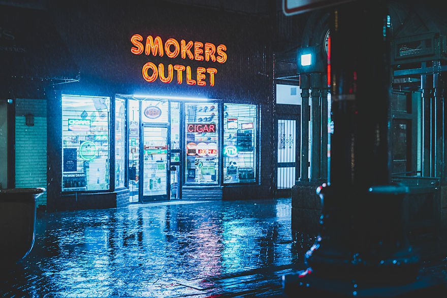 Smokers Outlet, Downtown