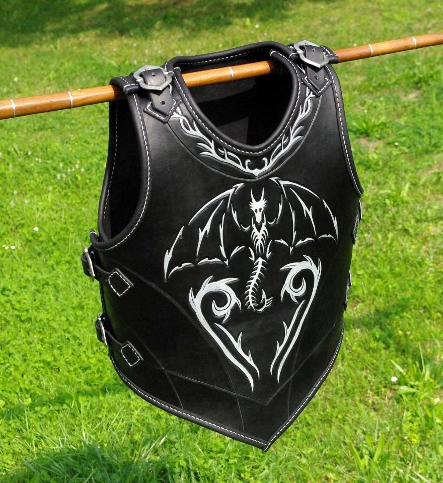 I'm Making Arts & Armor From Leather