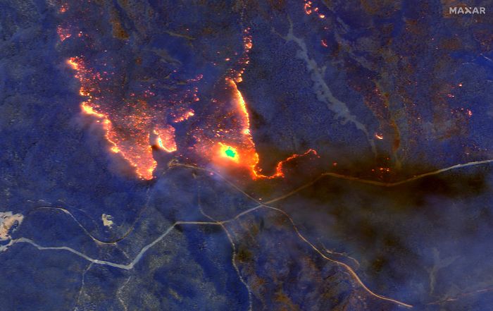 Imagen por satélite del 4 de Enero, mostrando los incendios en Obrost, Victoria