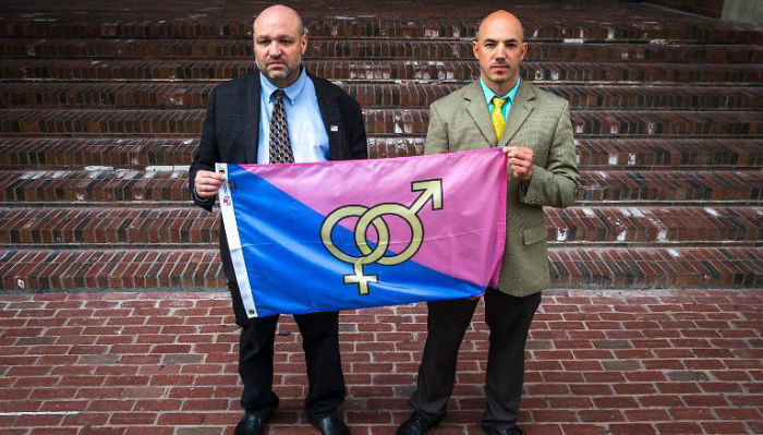 La bandera del orgullo hetero parece totalmente gay