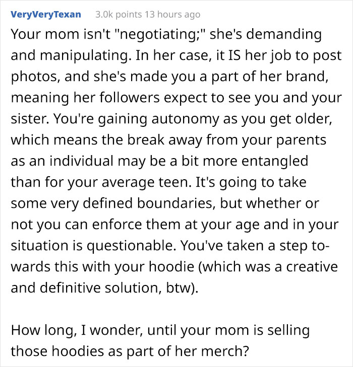 Daughter Has No Other Choice But To Always Wear A 'No Photo' Hoodie So Her Influencer Mom Would Stop Posting Her Pics
