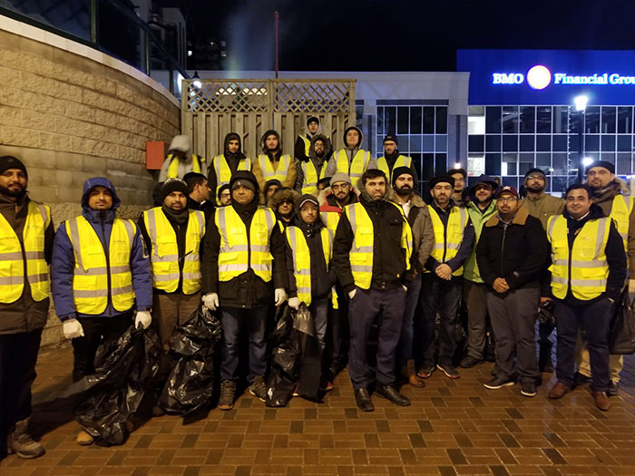 Muslims Across The World Gather To Clean Up The Streets After New Year’s Celebrations