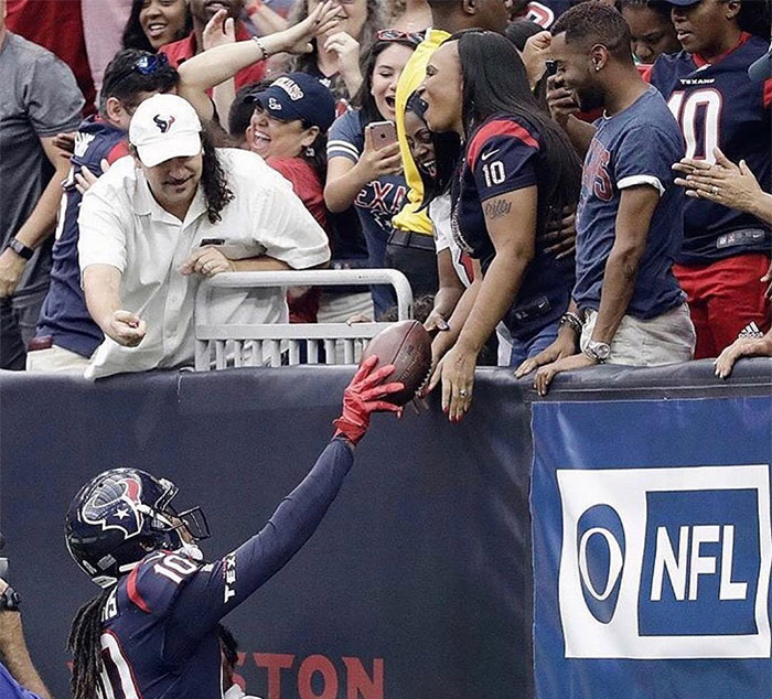 After DeAndre Hopkins’ Tradition To Give His Blind Mother A Touchdown Ball Went Viral, His Family Shared A Tragic Life Story
