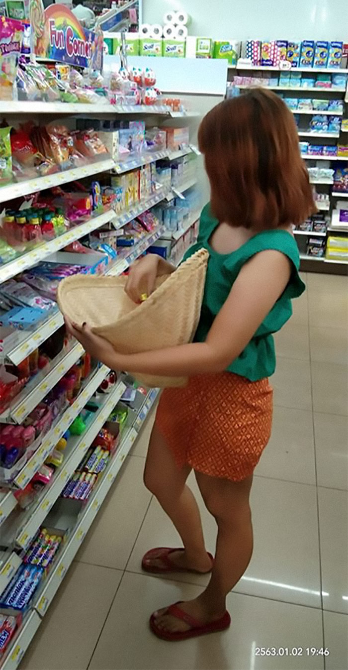 Unusual-Ways-People-Dealing-Plastic-Bag-Ban-Thailand