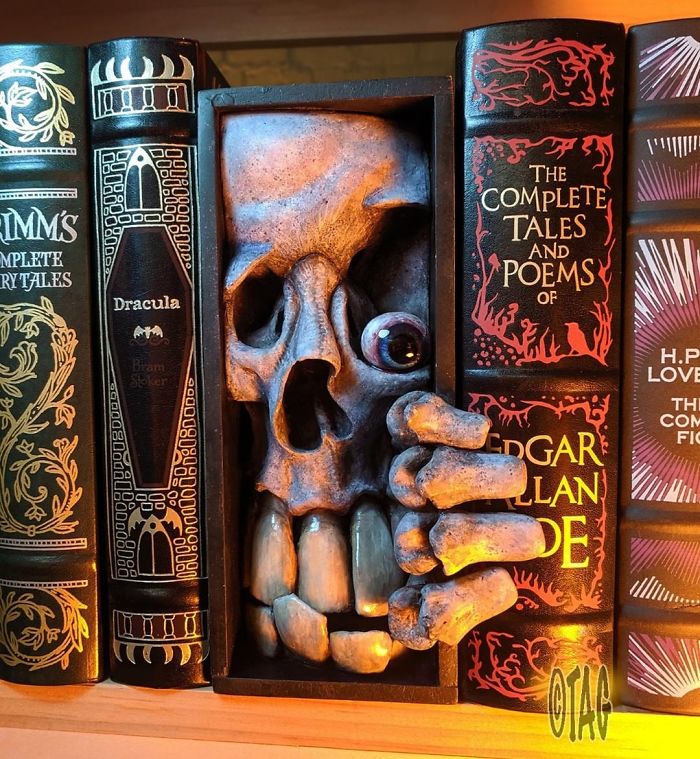 Dr. Lloyd Kranio Bookshelf Monster