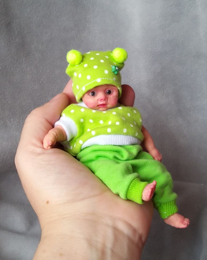 Programmer From Kazakhstan Makes Miniature Silicone Dolls