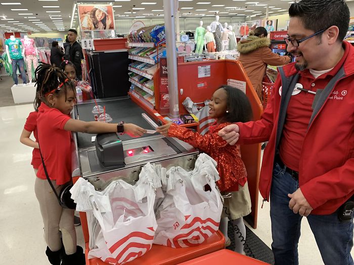 8-Year-Old Who's Obsessed With Target Throws A Target-Themed Birthday Bash