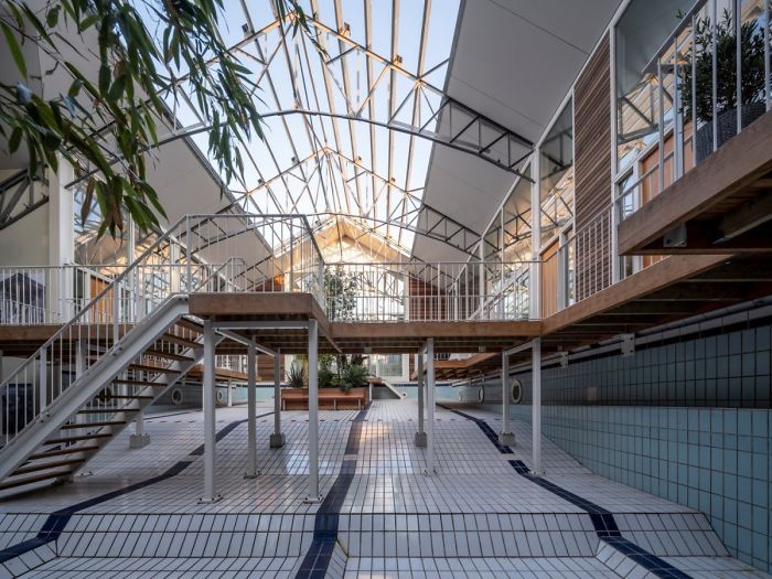Antigua piscina convertida en apartamentos