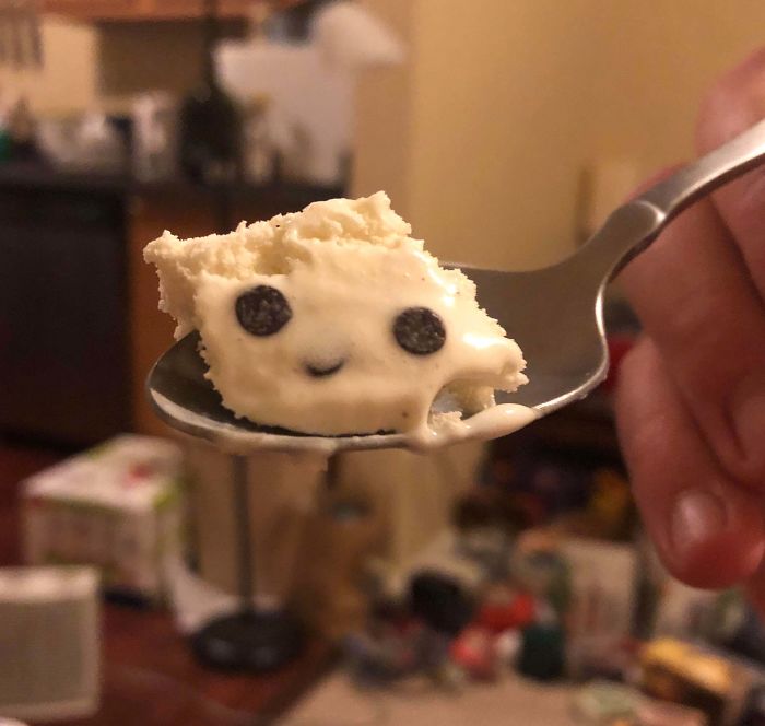My Boyfriend’s Scoop Of Chocolate Chip Ice Cream Looks Like It’s Smiling