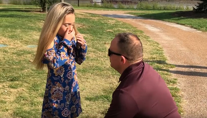 Man Interrupts A Family Photoshoot To Tell His Wife’s Daughter That He’s Adopting Her