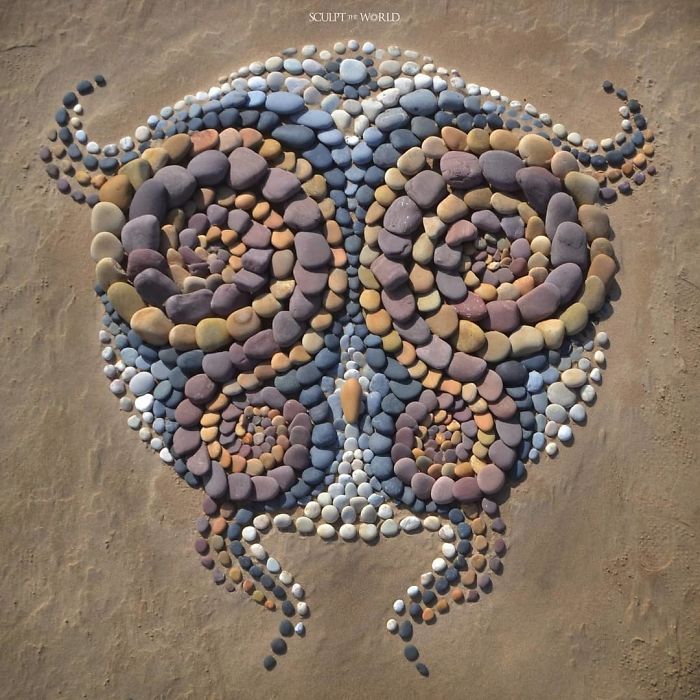 Artist Arranges Stones In Stunning Patterns On The Beach, Finds It Very Therapeutic (30 Pics)