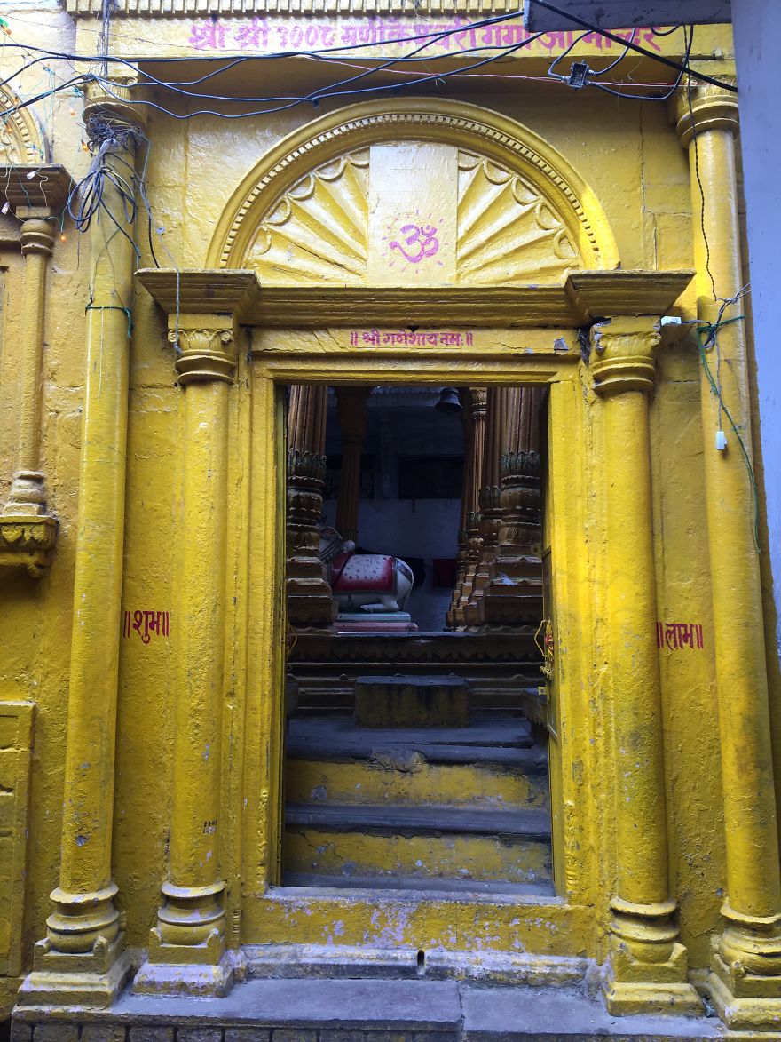 Colorful India Through Random Doors In My Solo Trip Recently