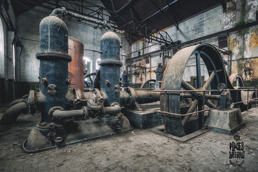 I Photographed An Abandoned Vintage Pumping Water Station