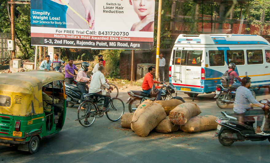 12 Pictures Of Traffic In India That Might Make You Rethink Your Traffic Problems