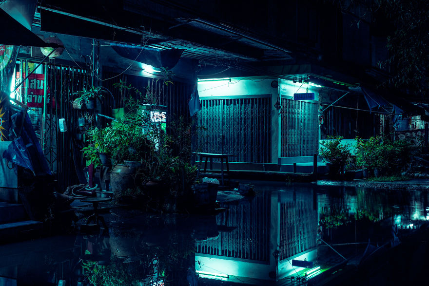 Bangkok Phosphors / Flooded