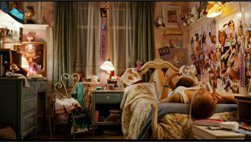 This 90s Bedroom Style On Screen Will Make You Feel Nostalgic This 90s Bedroom Style On Screen Will Make You Feel Nostalgic