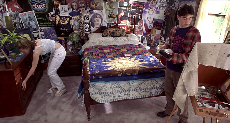This 90s Bedroom Style On Screen Will Make You Feel Nostalgic This 90s Bedroom Style On Screen Will Make You Feel Nostalgic
