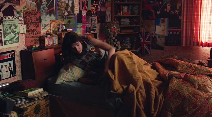 This 90s Bedroom Style On Screen Will Make You Feel Nostalgic This 90s Bedroom Style On Screen Will Make You Feel Nostalgic
