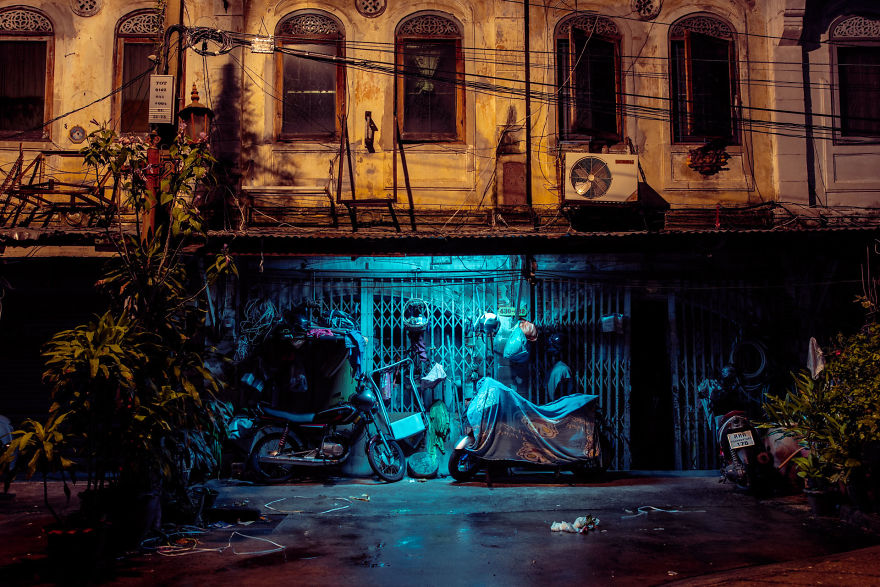 Bangkok Phosphors / The Old Town