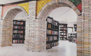 I Opened My Own Bookstore, And I Created A Beautiful Arch Out Of Recycled Books