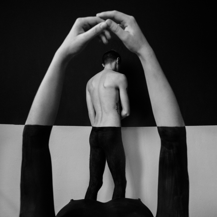 I Create An Abstract Illusion Using Only Black And White Bodypainting