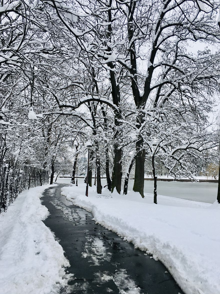 I Captured Bucharest Under Snow (30 Pics)