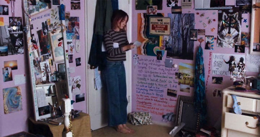 This 90s Bedroom Style On Screen Will Make You Feel Nostalgic This 90s Bedroom Style On Screen Will Make You Feel Nostalgic
