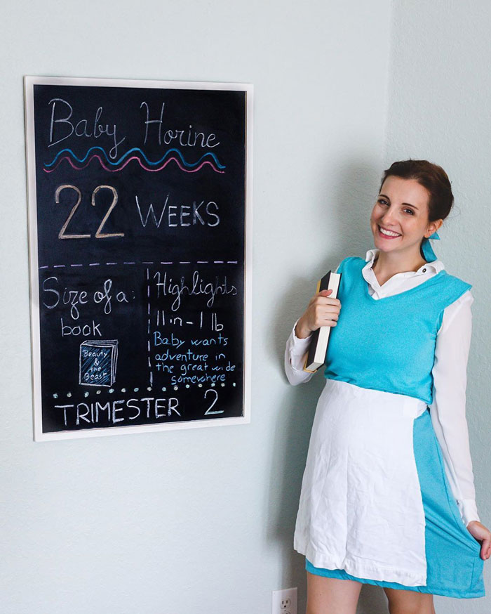 Woman Dresses Up As Different Pop Culture Characters To Celebrate Each Week Of Her Pregnancy