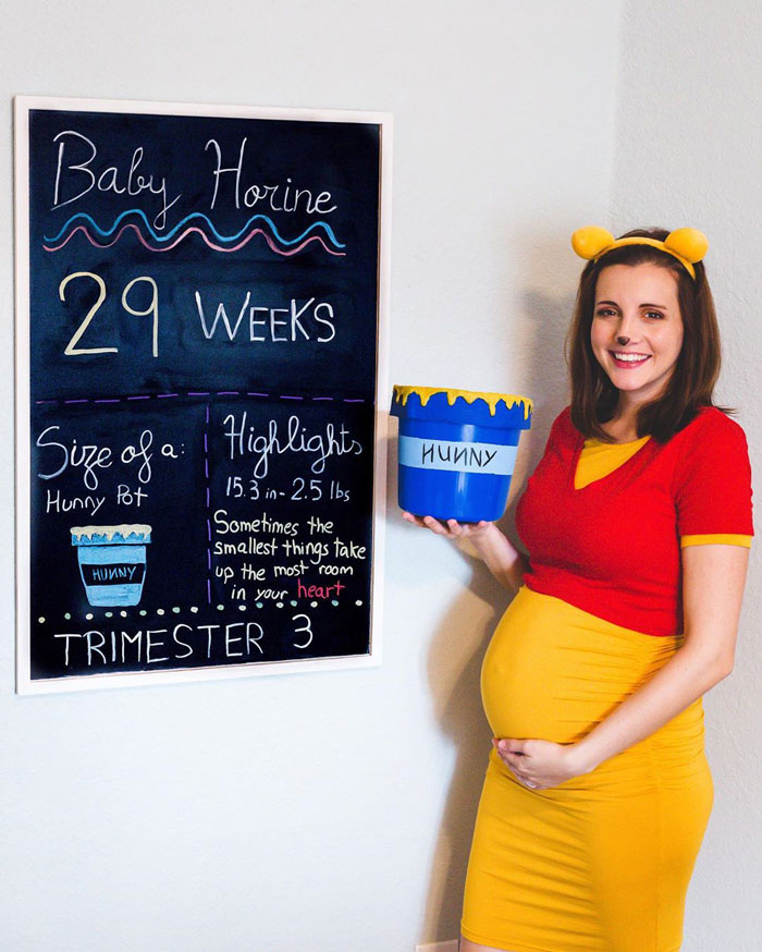 Woman Dresses Up As Different Pop Culture Characters To Celebrate Each Week Of Her Pregnancy