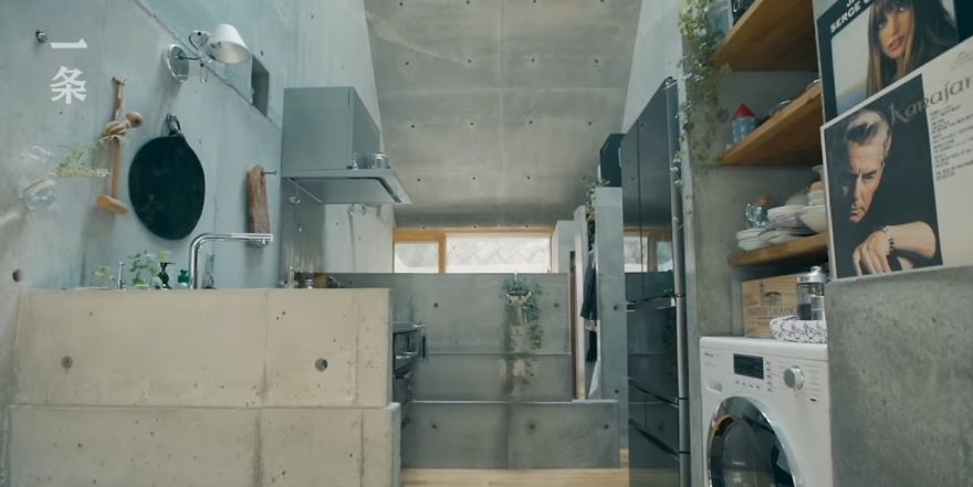 Couple In The Heart Of Tokyo Lives In A 18 Square Meter Apartment