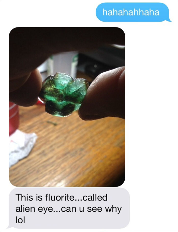 Woman Gives Her Number To A Guy On Tinder, Gets Pleasantly Surprised When He Starts Sending Her Photos Of His Rocks