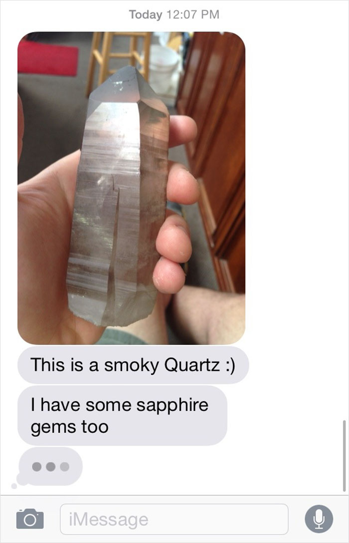 Woman Gives Her Number To A Guy On Tinder, Gets Pleasantly Surprised When He Starts Sending Her Photos Of His Rocks