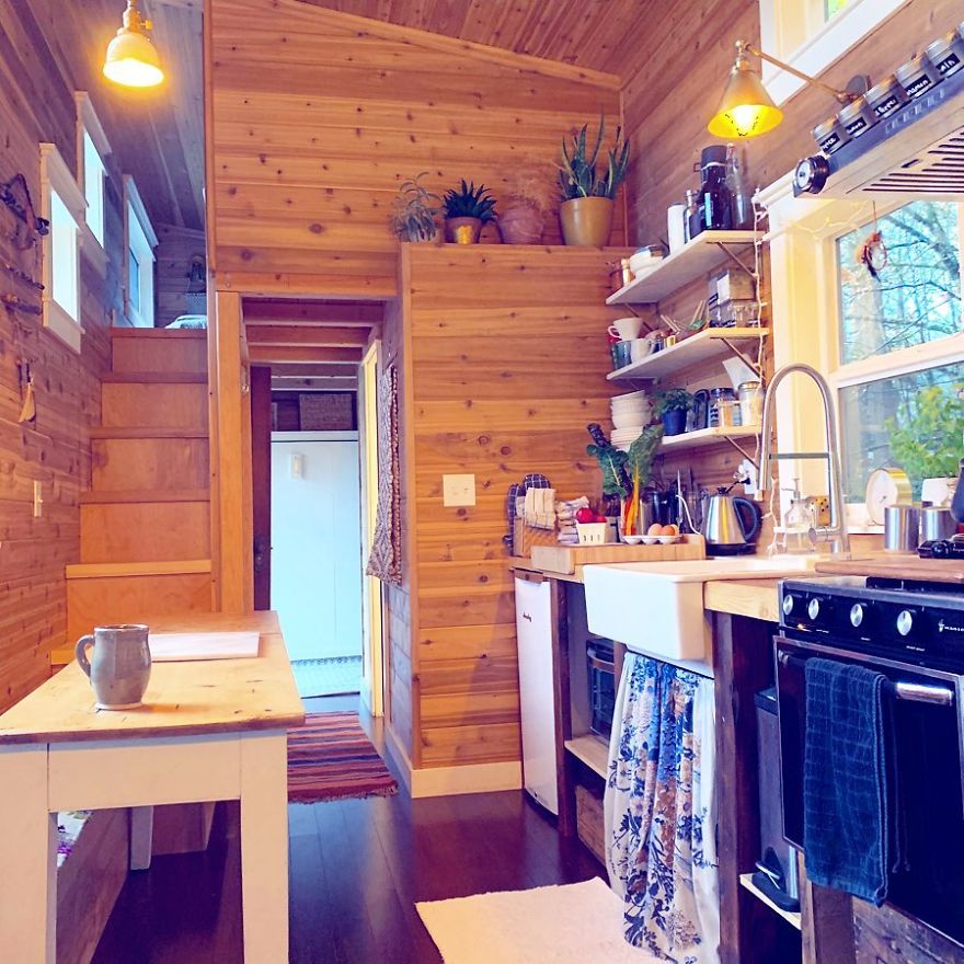 Family Builds Beautiful Tiny House Homestead On Their Farm. Family Builds Beautiful Tiny House Homestead On Their Farm.