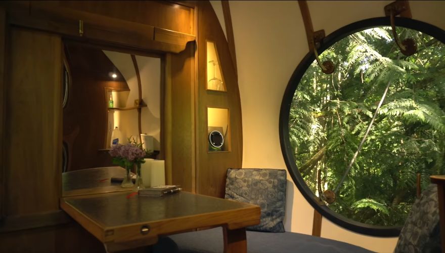 Most Amazing Tiny Round Tree House Fully Suspended In The Air.