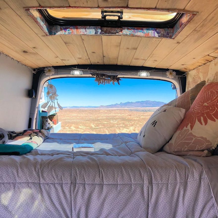 Solo Female Traveler & Wvu Grad Sells Everything To Travel The Country